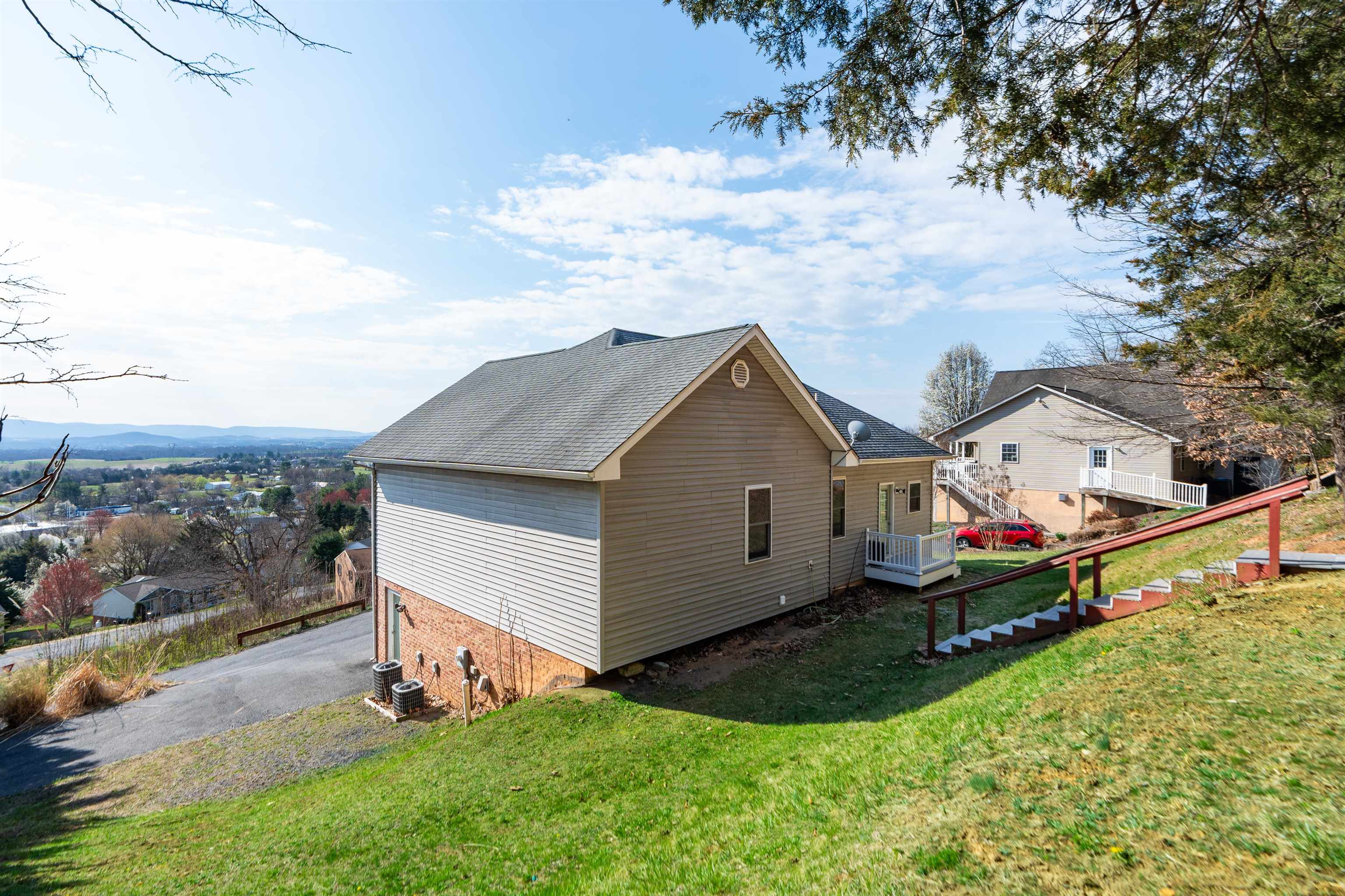173 VALLEY VIEW AVE, MOUNT SIDNEY, Virginia 24467, 3 Bedrooms Bedrooms, ,3 BathroomsBathrooms,Residential,173 VALLEY VIEW AVE,662493 MLS # 662493