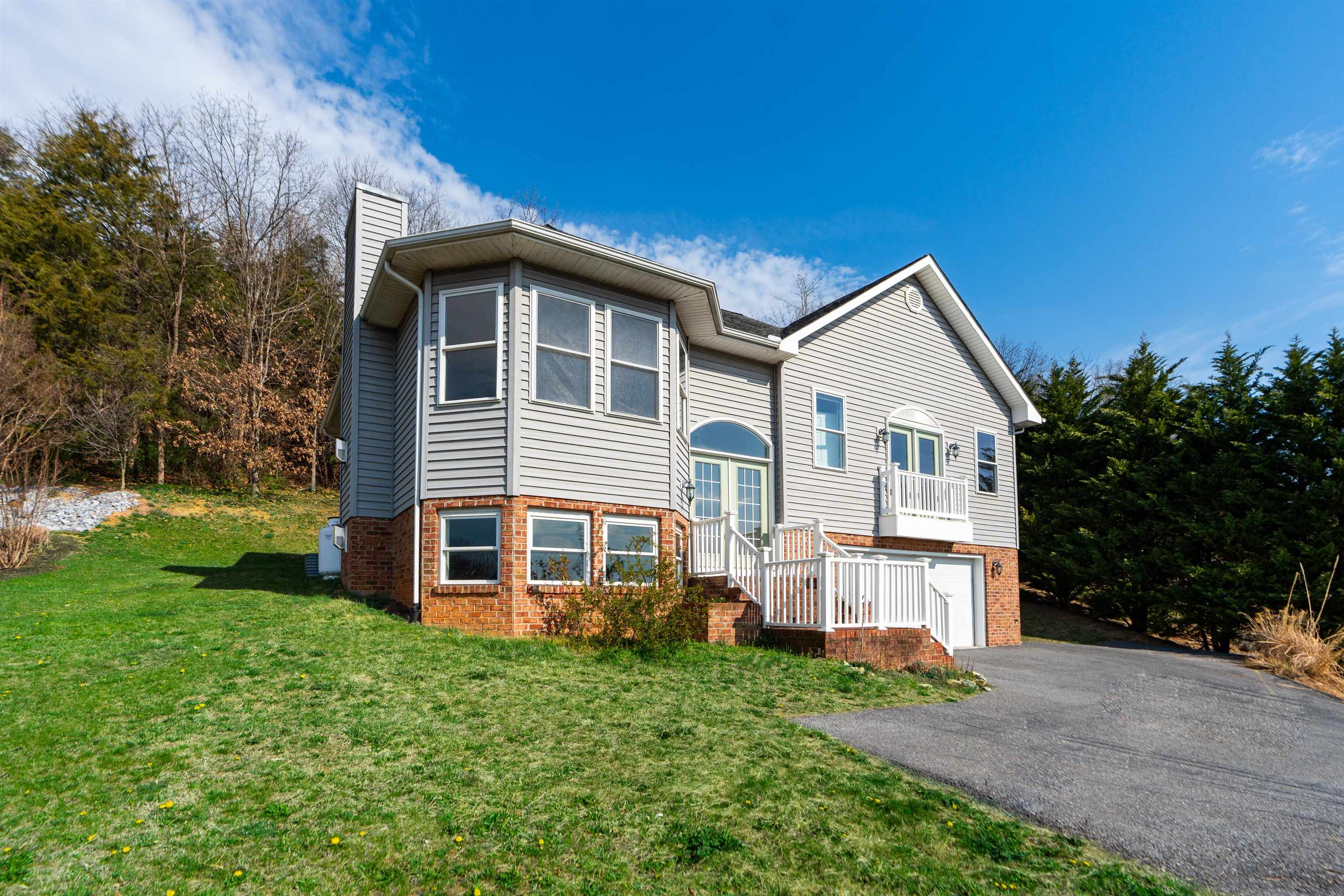 173 VALLEY VIEW AVE, MOUNT SIDNEY, Virginia 24467, 3 Bedrooms Bedrooms, ,3 BathroomsBathrooms,Residential,173 VALLEY VIEW AVE,662493 MLS # 662493