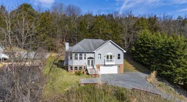 173 VALLEY VIEW AVE, MOUNT SIDNEY, Virginia 24467, 3 Bedrooms Bedrooms, ,3 BathroomsBathrooms,Residential,173 VALLEY VIEW AVE,662493 MLS # 662493