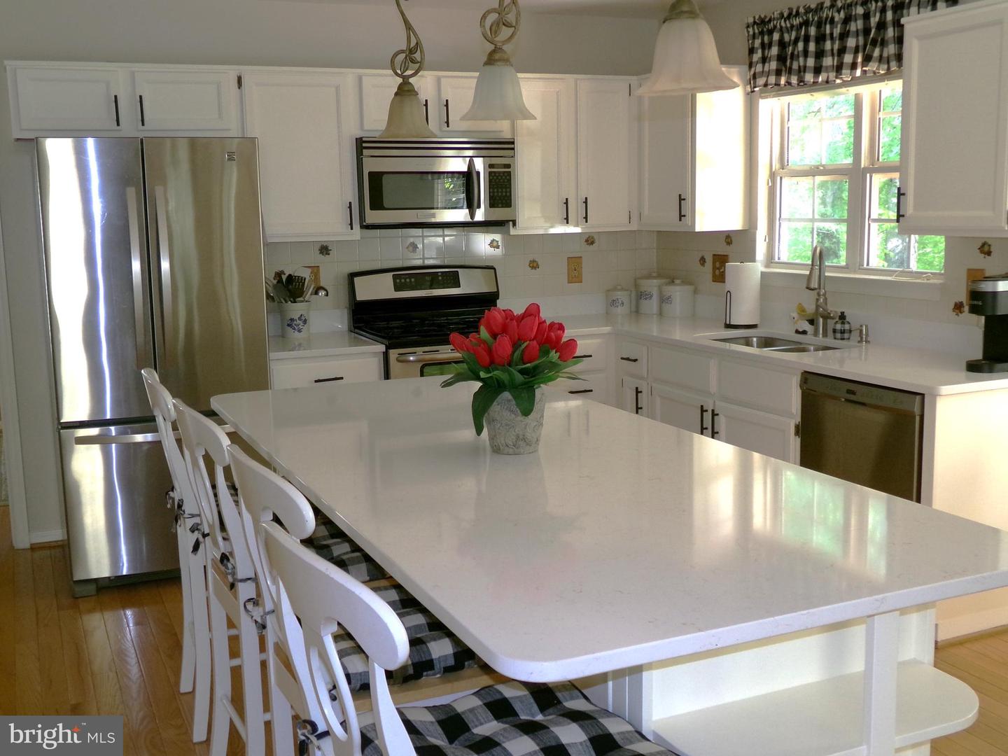 8732 VANORE PL, MANASSAS, Virginia 20110, 4 Bedrooms Bedrooms, 12 Rooms Rooms,3 BathroomsBathrooms,Residential,For sale,8732 VANORE PL,VAPW2090056 MLS # VAPW2090056