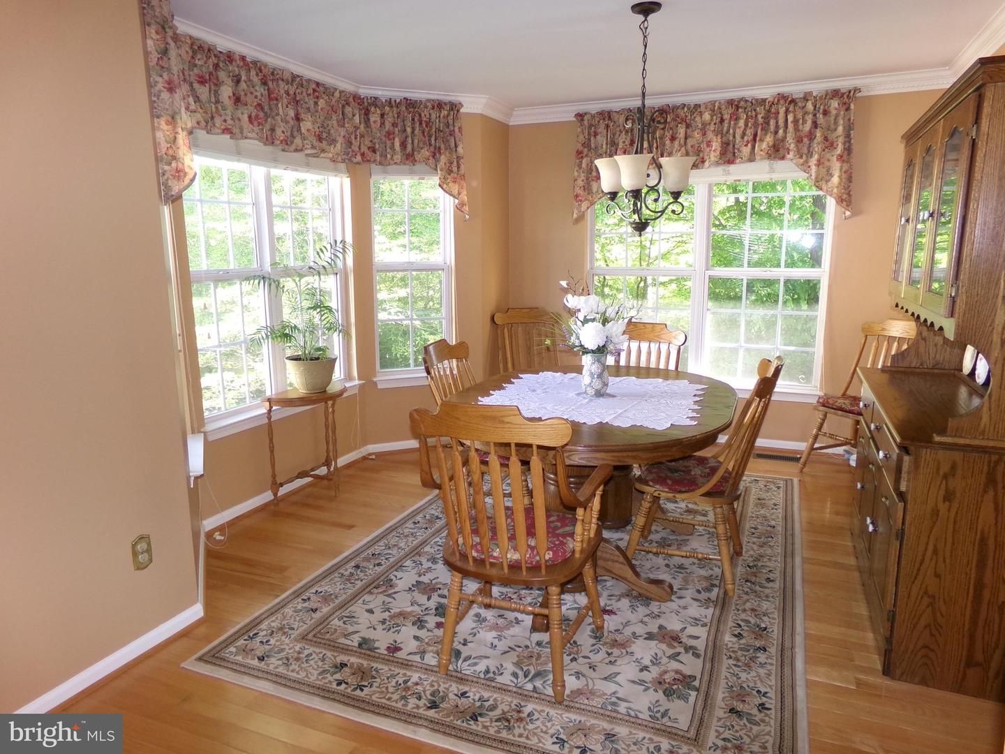 8732 VANORE PL, MANASSAS, Virginia 20110, 4 Bedrooms Bedrooms, 12 Rooms Rooms,3 BathroomsBathrooms,Residential,For sale,8732 VANORE PL,VAPW2090056 MLS # VAPW2090056