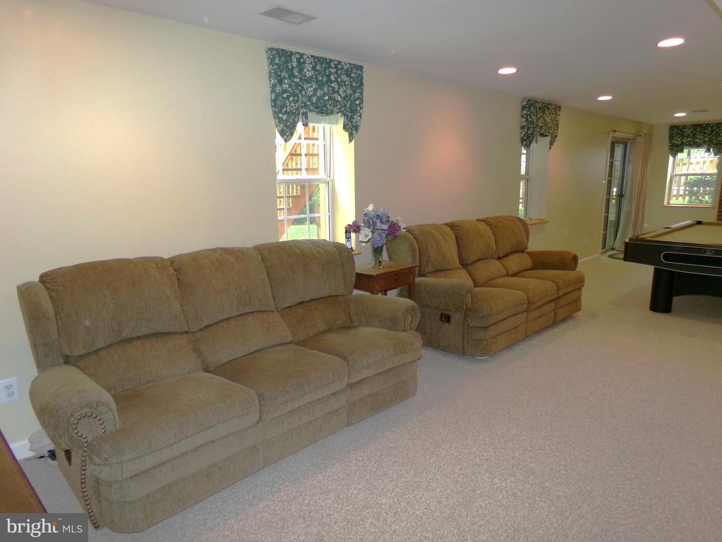 8732 VANORE PL, MANASSAS, Virginia 20110, 4 Bedrooms Bedrooms, 12 Rooms Rooms,3 BathroomsBathrooms,Residential,For sale,8732 VANORE PL,VAPW2090056 MLS # VAPW2090056