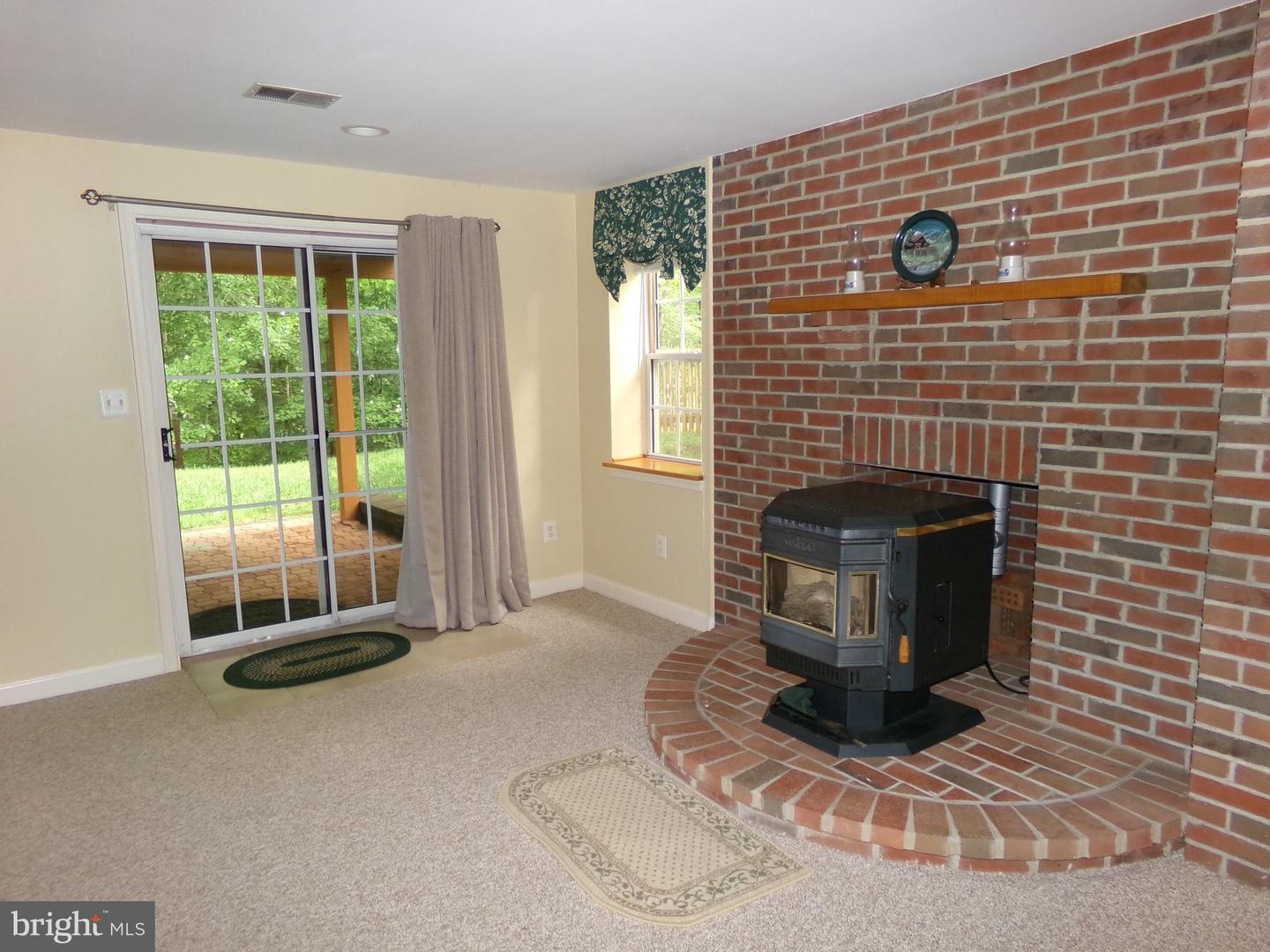8732 VANORE PL, MANASSAS, Virginia 20110, 4 Bedrooms Bedrooms, 12 Rooms Rooms,3 BathroomsBathrooms,Residential,For sale,8732 VANORE PL,VAPW2090056 MLS # VAPW2090056