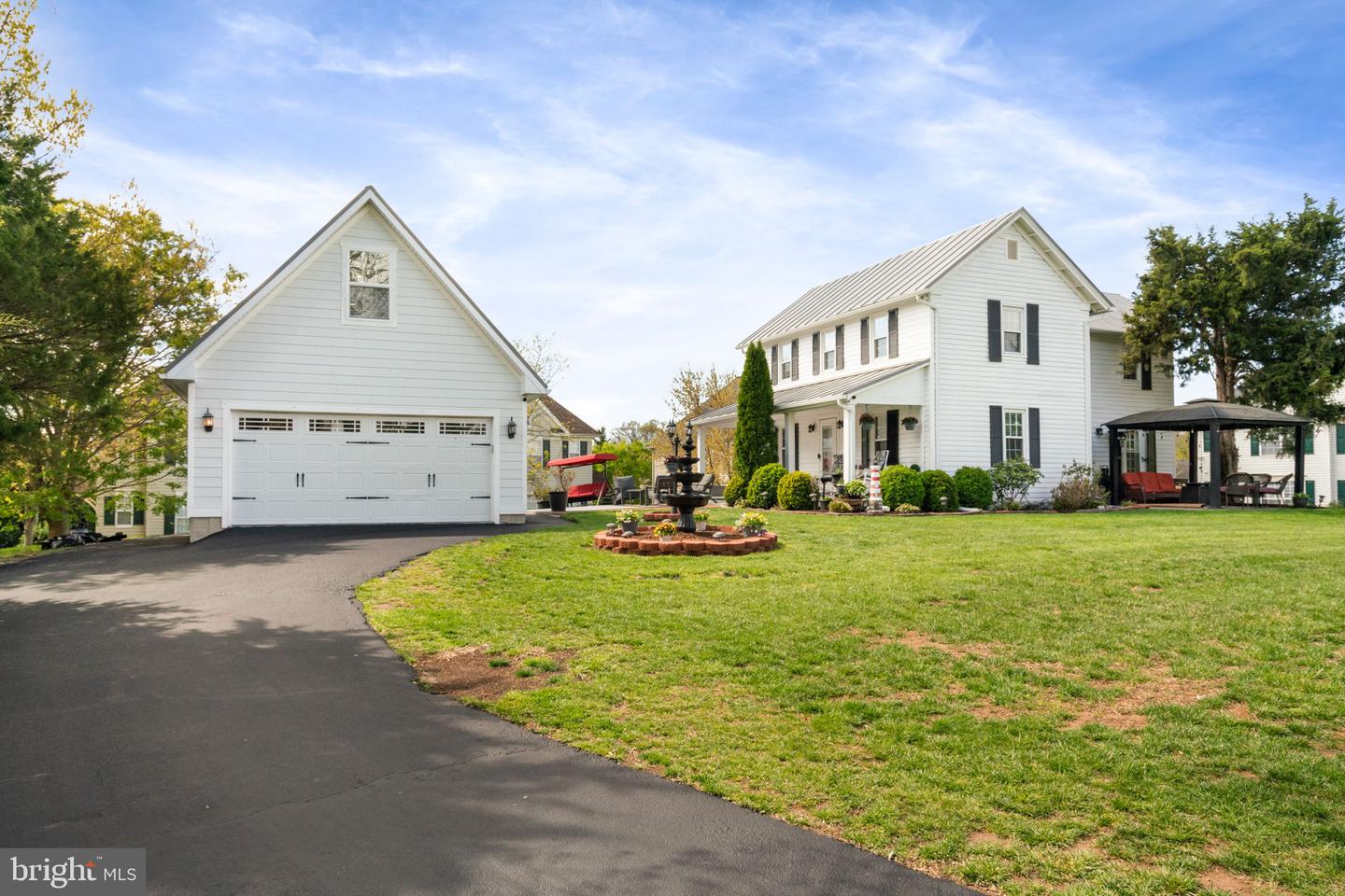 13881 WALNEY PARK DR, CHANTILLY, Virginia 20151, 3 Bedrooms Bedrooms, ,2 BathroomsBathrooms,Residential,For sale,13881 WALNEY PARK DR,VAFX2230168 MLS # VAFX2230168