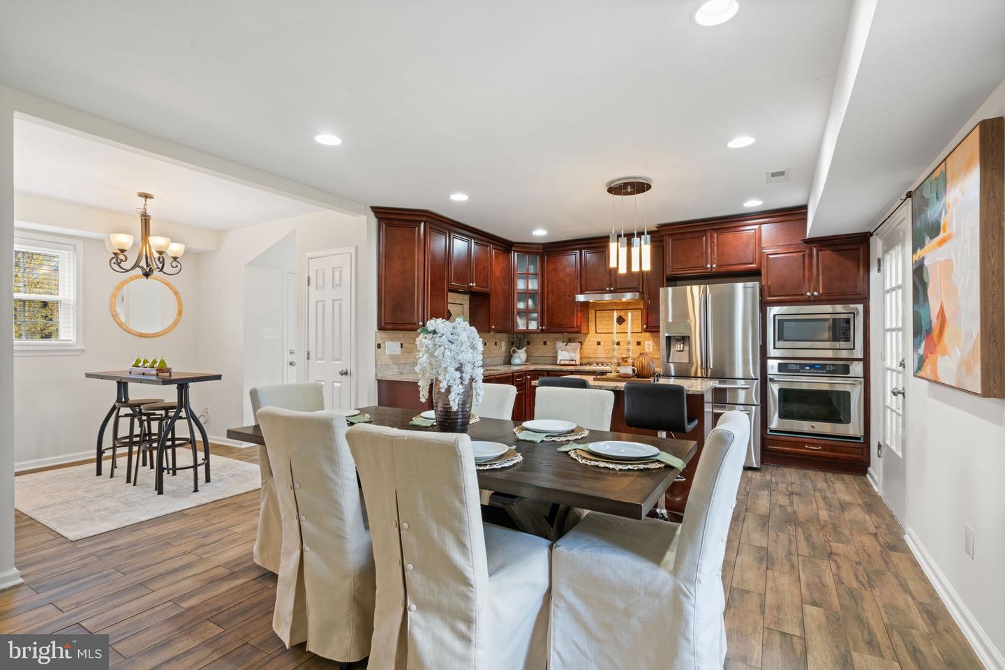 13881 WALNEY PARK DR, CHANTILLY, Virginia 20151, 3 Bedrooms Bedrooms, ,2 BathroomsBathrooms,Residential,For sale,13881 WALNEY PARK DR,VAFX2230168 MLS # VAFX2230168