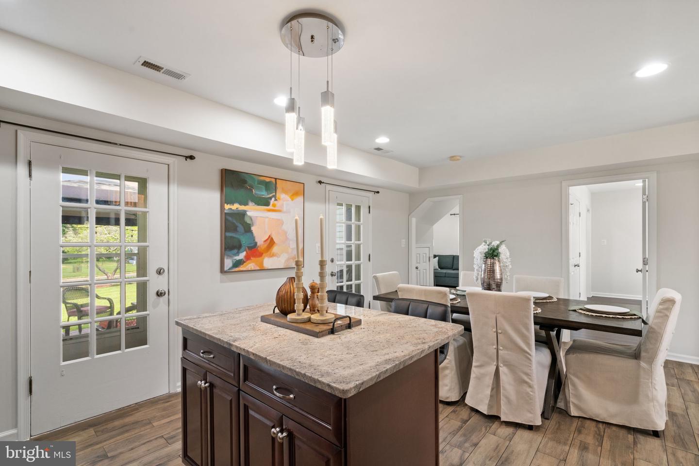 13881 WALNEY PARK DR, CHANTILLY, Virginia 20151, 3 Bedrooms Bedrooms, ,2 BathroomsBathrooms,Residential,For sale,13881 WALNEY PARK DR,VAFX2230168 MLS # VAFX2230168