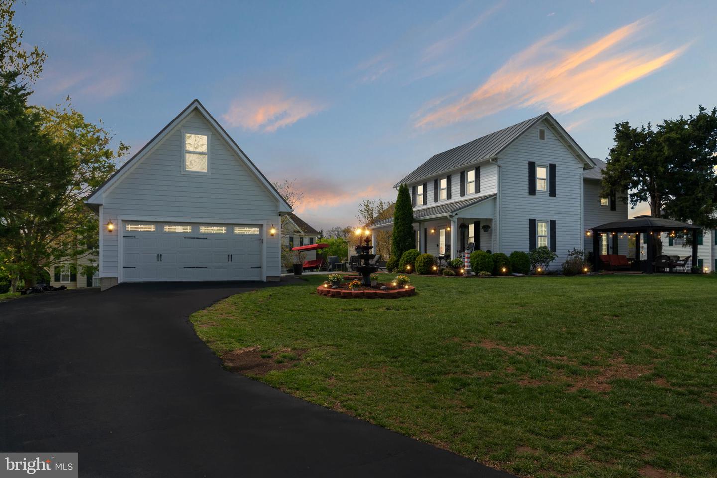 13881 WALNEY PARK DR, CHANTILLY, Virginia 20151, 3 Bedrooms Bedrooms, ,2 BathroomsBathrooms,Residential,For sale,13881 WALNEY PARK DR,VAFX2230168 MLS # VAFX2230168