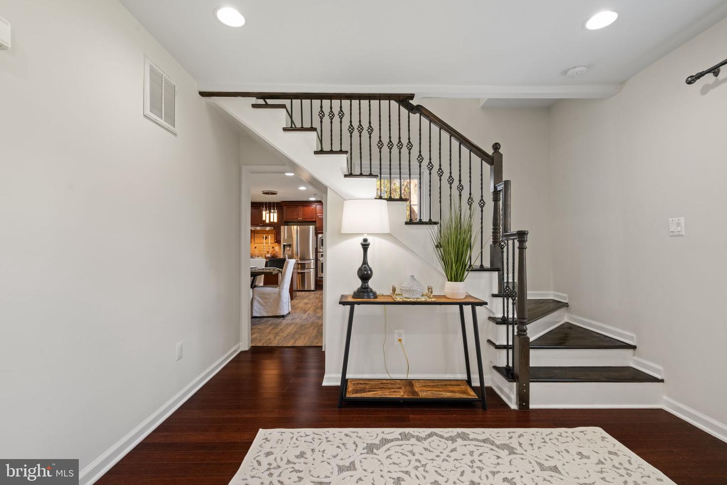 13881 WALNEY PARK DR, CHANTILLY, Virginia 20151, 3 Bedrooms Bedrooms, ,2 BathroomsBathrooms,Residential,For sale,13881 WALNEY PARK DR,VAFX2230168 MLS # VAFX2230168