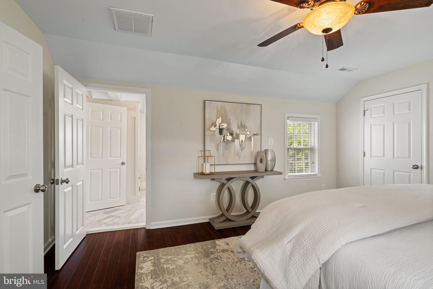 13881 WALNEY PARK DR, CHANTILLY, Virginia 20151, 3 Bedrooms Bedrooms, ,2 BathroomsBathrooms,Residential,For sale,13881 WALNEY PARK DR,VAFX2230168 MLS # VAFX2230168