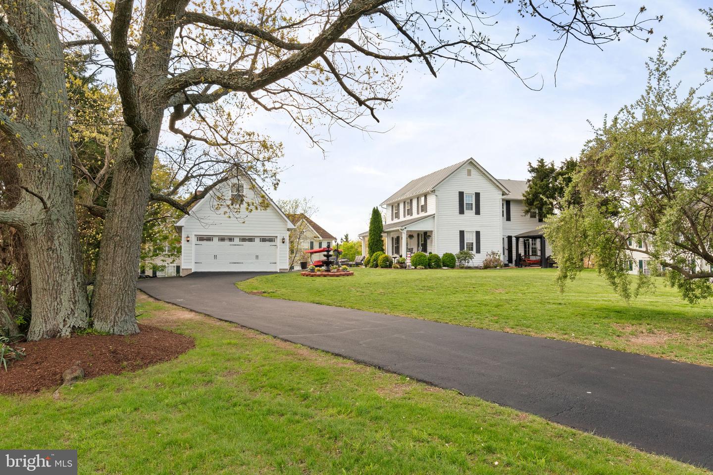 13881 WALNEY PARK DR, CHANTILLY, Virginia 20151, 3 Bedrooms Bedrooms, ,2 BathroomsBathrooms,Residential,For sale,13881 WALNEY PARK DR,VAFX2230168 MLS # VAFX2230168