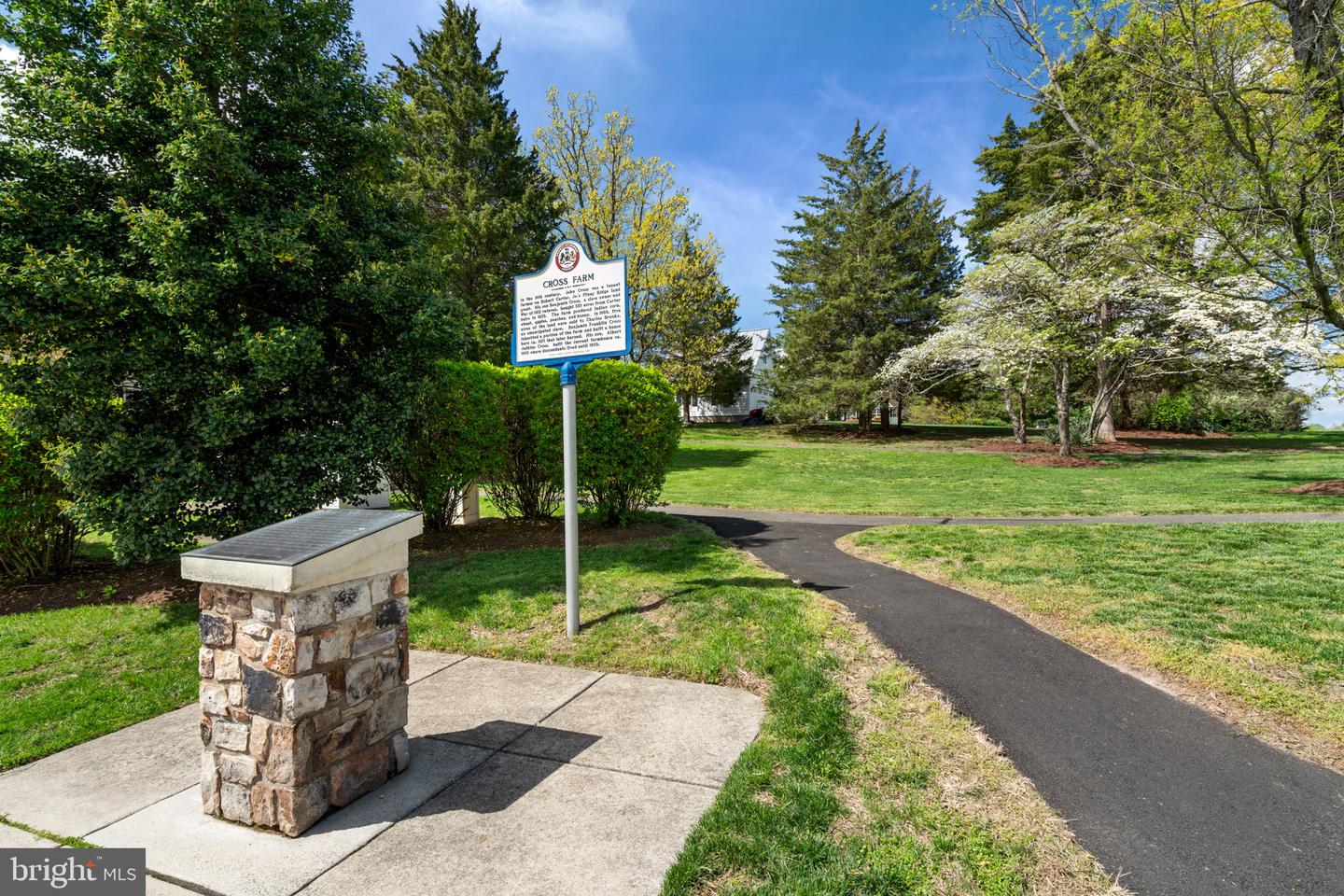 13881 WALNEY PARK DR, CHANTILLY, Virginia 20151, 3 Bedrooms Bedrooms, ,2 BathroomsBathrooms,Residential,For sale,13881 WALNEY PARK DR,VAFX2230168 MLS # VAFX2230168