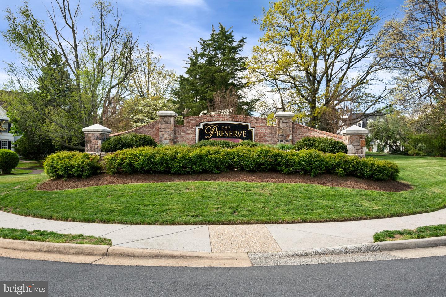 13881 WALNEY PARK DR, CHANTILLY, Virginia 20151, 3 Bedrooms Bedrooms, ,2 BathroomsBathrooms,Residential,For sale,13881 WALNEY PARK DR,VAFX2230168 MLS # VAFX2230168