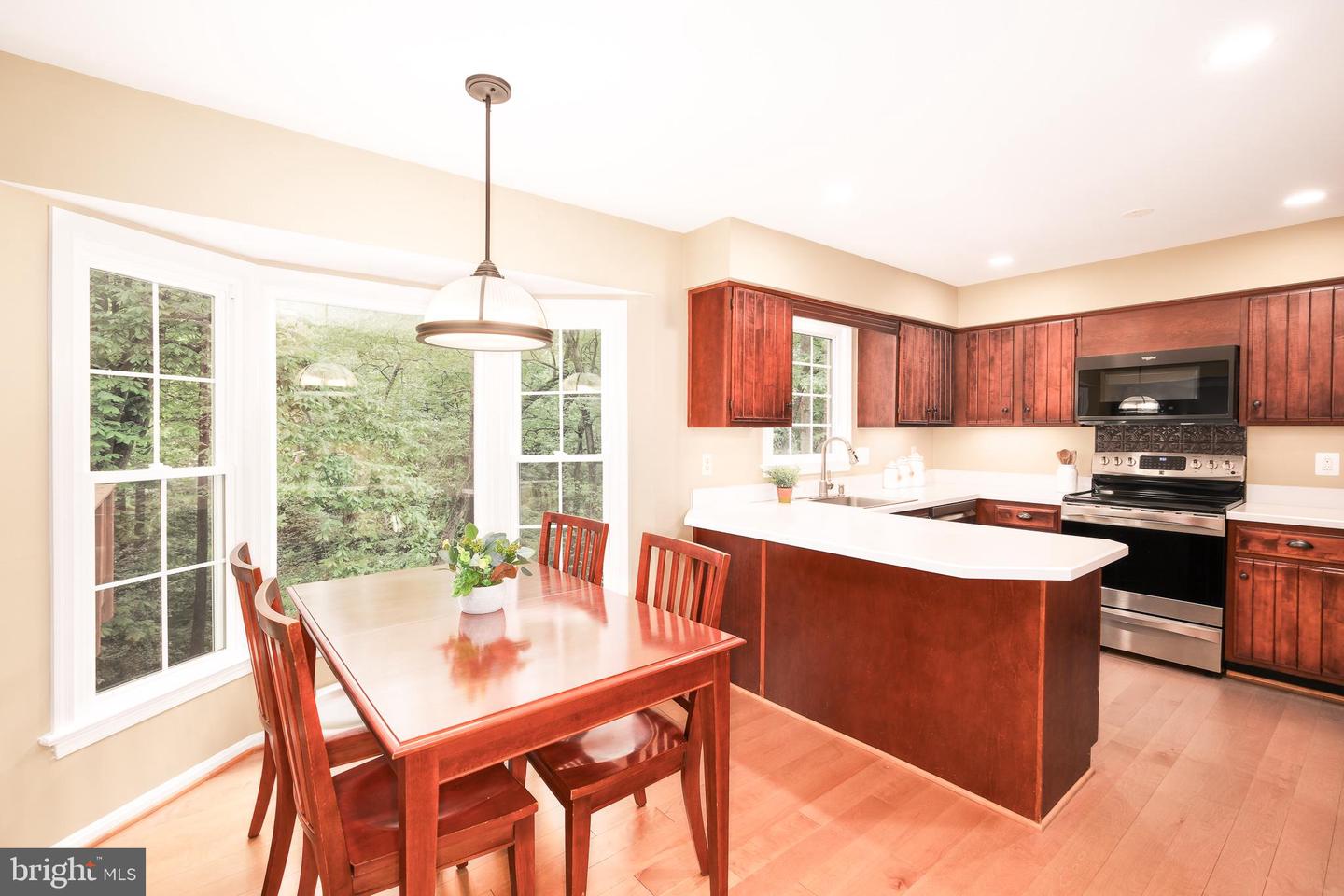 10702 DUNDAS OAK CT, BURKE, Virginia 22015, 4 Bedrooms Bedrooms, ,3 BathroomsBathrooms,Residential,For sale,10702 DUNDAS OAK CT,VAFX2229888 MLS # VAFX2229888