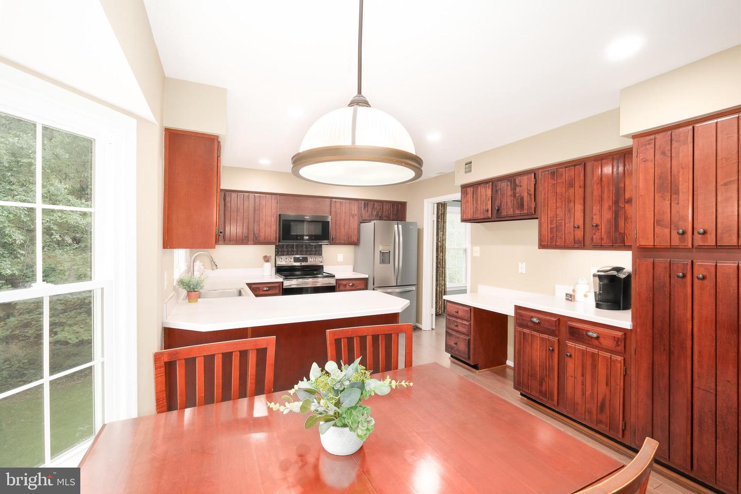 10702 DUNDAS OAK CT, BURKE, Virginia 22015, 4 Bedrooms Bedrooms, ,3 BathroomsBathrooms,Residential,For sale,10702 DUNDAS OAK CT,VAFX2229888 MLS # VAFX2229888