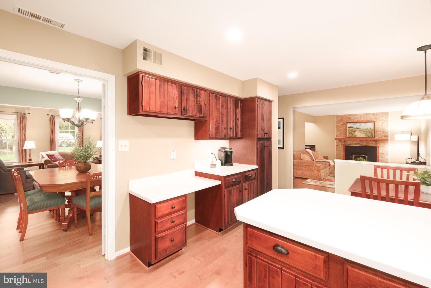 10702 DUNDAS OAK CT, BURKE, Virginia 22015, 4 Bedrooms Bedrooms, ,3 BathroomsBathrooms,Residential,For sale,10702 DUNDAS OAK CT,VAFX2229888 MLS # VAFX2229888