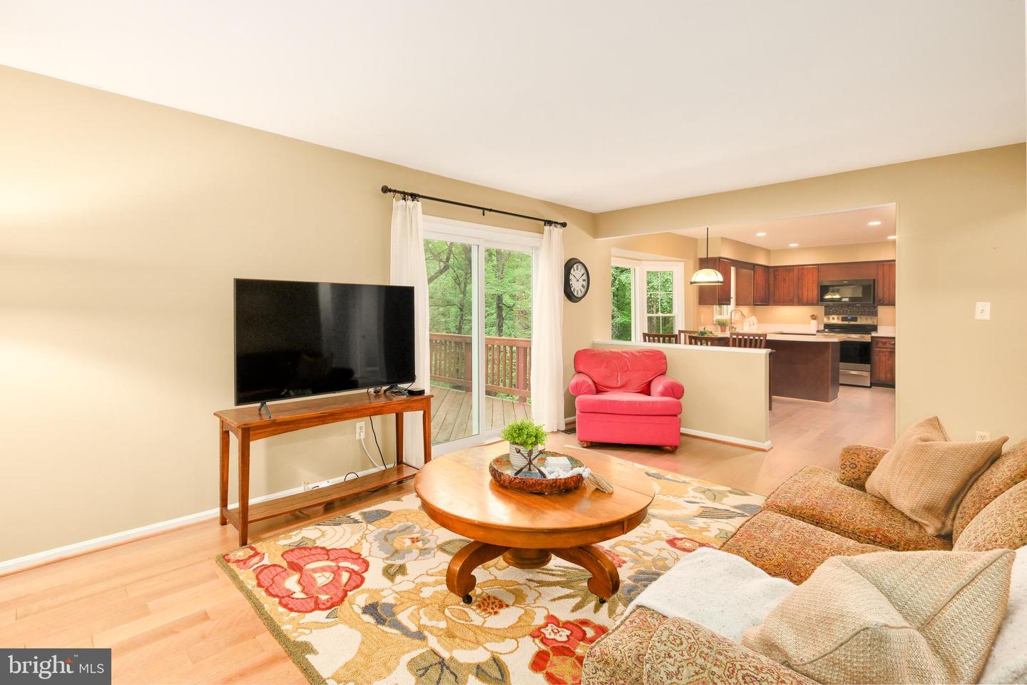 10702 DUNDAS OAK CT, BURKE, Virginia 22015, 4 Bedrooms Bedrooms, ,3 BathroomsBathrooms,Residential,For sale,10702 DUNDAS OAK CT,VAFX2229888 MLS # VAFX2229888