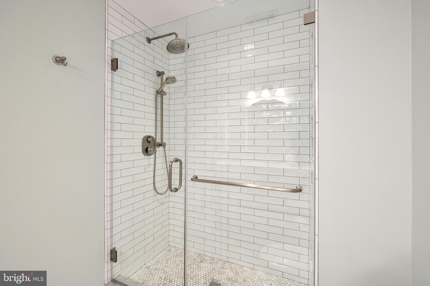 10702 DUNDAS OAK CT, BURKE, Virginia 22015, 4 Bedrooms Bedrooms, ,3 BathroomsBathrooms,Residential,For sale,10702 DUNDAS OAK CT,VAFX2229888 MLS # VAFX2229888