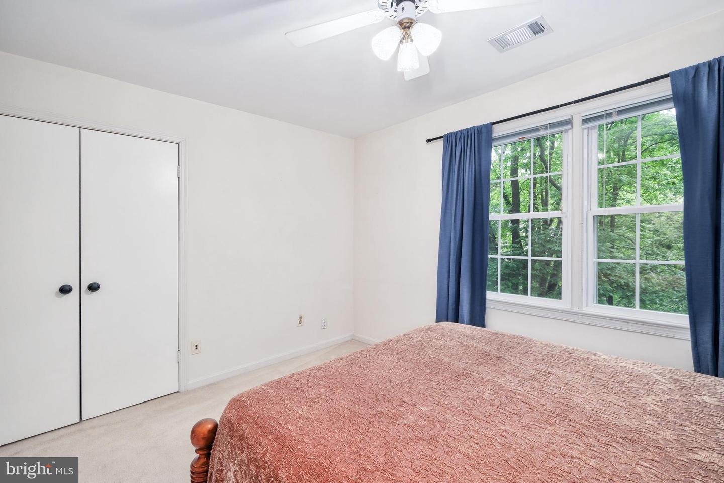 10702 DUNDAS OAK CT, BURKE, Virginia 22015, 4 Bedrooms Bedrooms, ,3 BathroomsBathrooms,Residential,For sale,10702 DUNDAS OAK CT,VAFX2229888 MLS # VAFX2229888