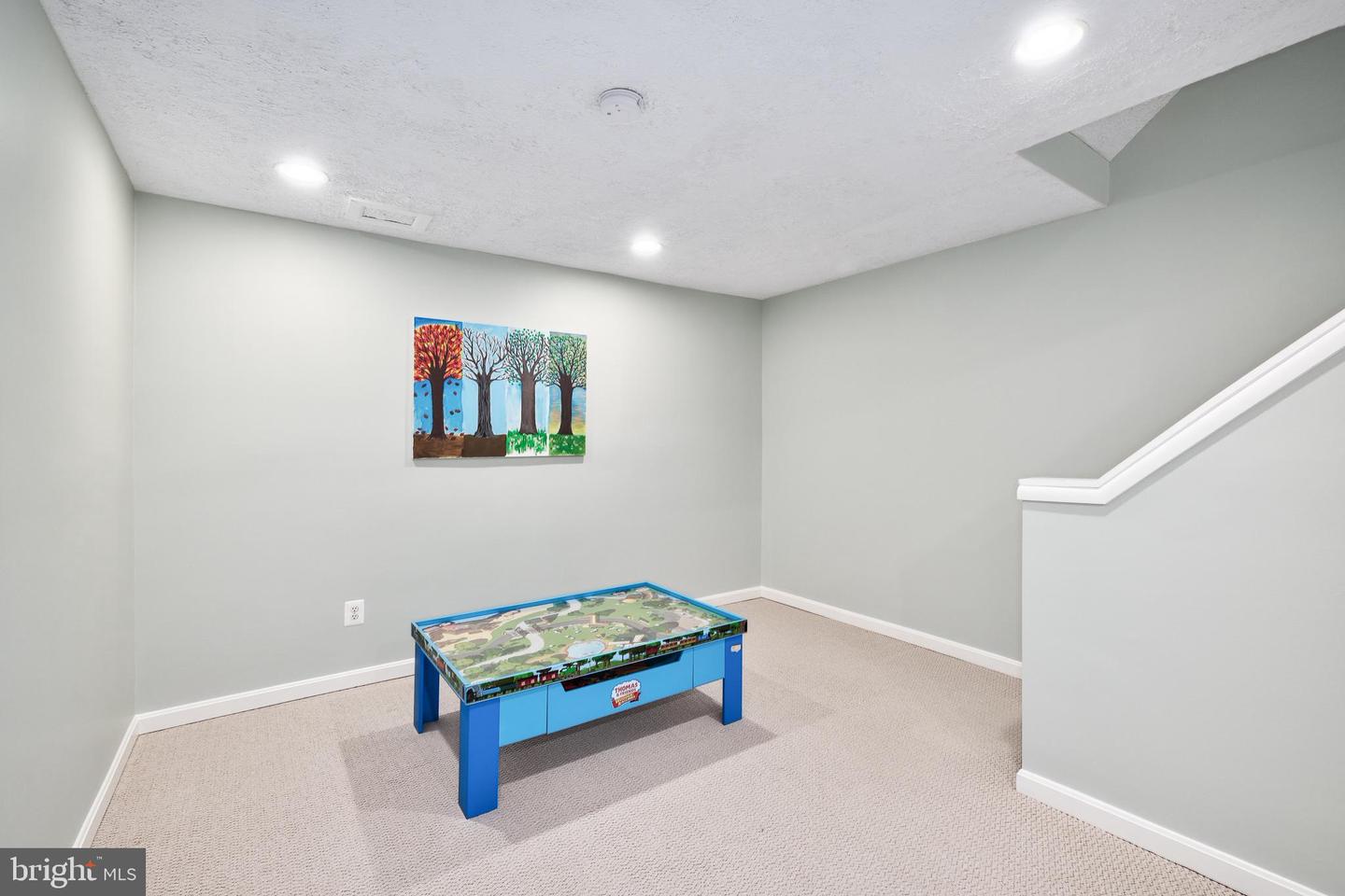 10702 DUNDAS OAK CT, BURKE, Virginia 22015, 4 Bedrooms Bedrooms, ,3 BathroomsBathrooms,Residential,For sale,10702 DUNDAS OAK CT,VAFX2229888 MLS # VAFX2229888