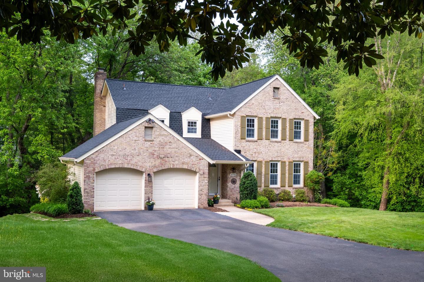 10702 DUNDAS OAK CT, BURKE, Virginia 22015, 4 Bedrooms Bedrooms, ,3 BathroomsBathrooms,Residential,For sale,10702 DUNDAS OAK CT,VAFX2229888 MLS # VAFX2229888