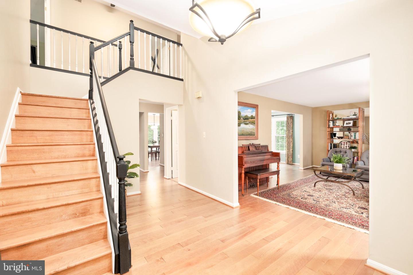 10702 DUNDAS OAK CT, BURKE, Virginia 22015, 4 Bedrooms Bedrooms, ,3 BathroomsBathrooms,Residential,For sale,10702 DUNDAS OAK CT,VAFX2229888 MLS # VAFX2229888