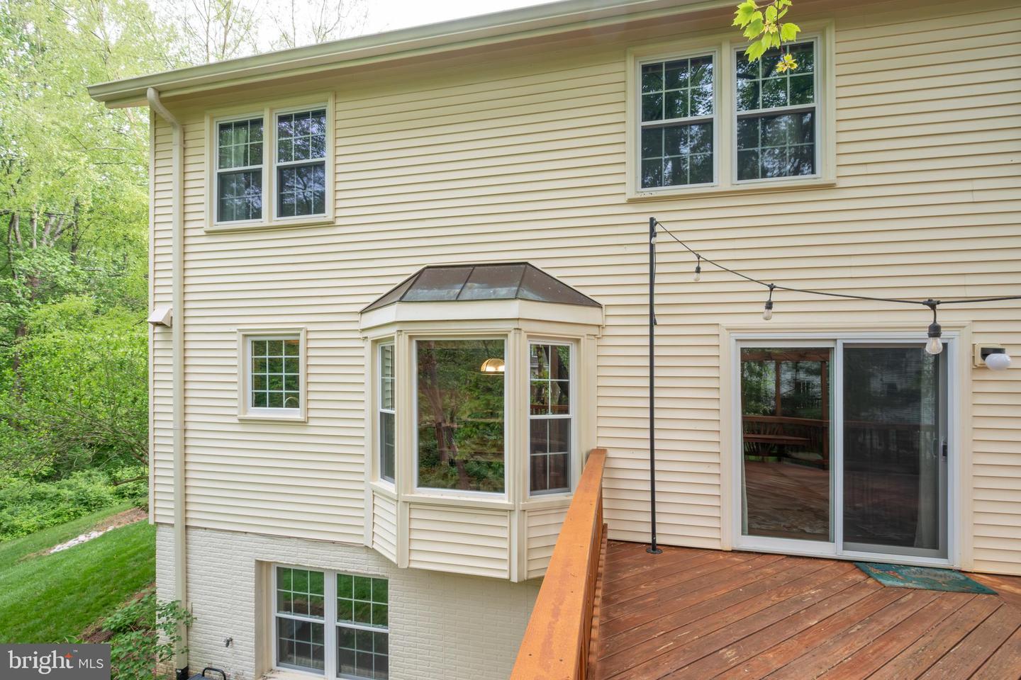 10702 DUNDAS OAK CT, BURKE, Virginia 22015, 4 Bedrooms Bedrooms, ,3 BathroomsBathrooms,Residential,For sale,10702 DUNDAS OAK CT,VAFX2229888 MLS # VAFX2229888