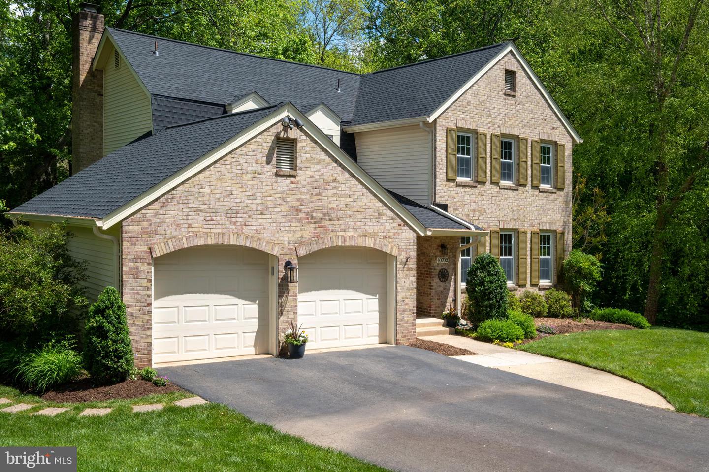 10702 DUNDAS OAK CT, BURKE, Virginia 22015, 4 Bedrooms Bedrooms, ,3 BathroomsBathrooms,Residential,For sale,10702 DUNDAS OAK CT,VAFX2229888 MLS # VAFX2229888