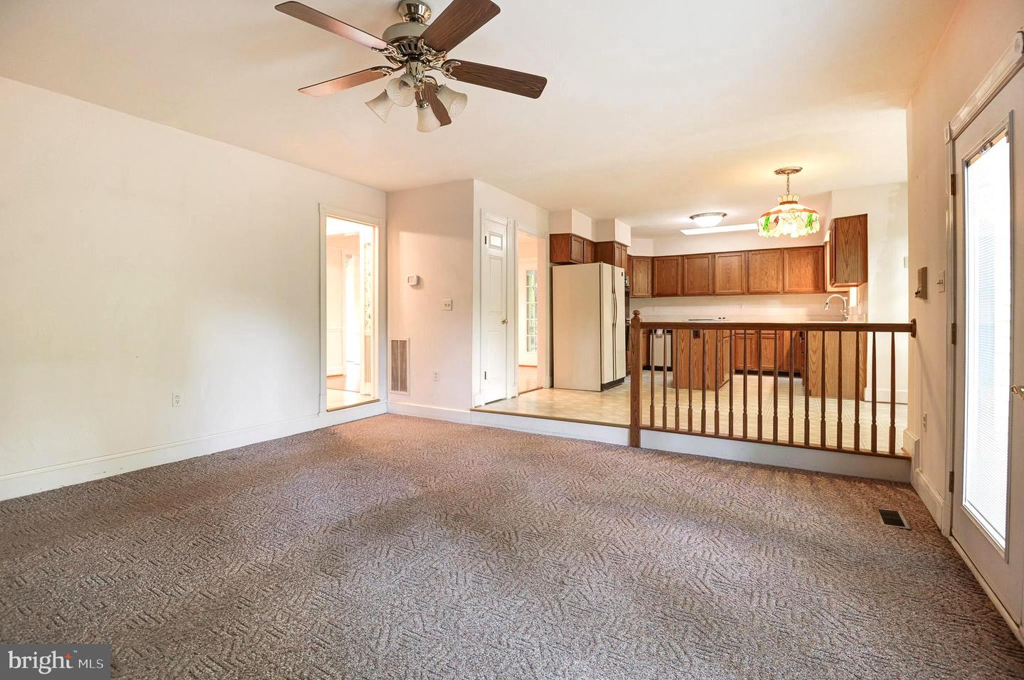 6814 BRADDOCK RD, ANNANDALE, Virginia 22003, 3 Bedrooms Bedrooms, ,3 BathroomsBathrooms,Residential,For sale,6814 BRADDOCK RD,VAFX2229952 MLS # VAFX2229952