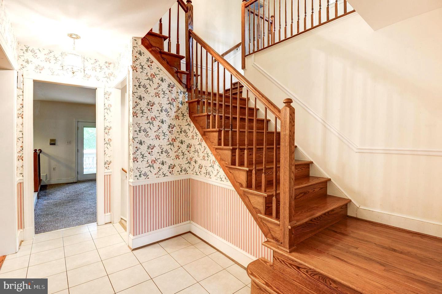 6814 BRADDOCK RD, ANNANDALE, Virginia 22003, 3 Bedrooms Bedrooms, ,3 BathroomsBathrooms,Residential,For sale,6814 BRADDOCK RD,VAFX2229952 MLS # VAFX2229952
