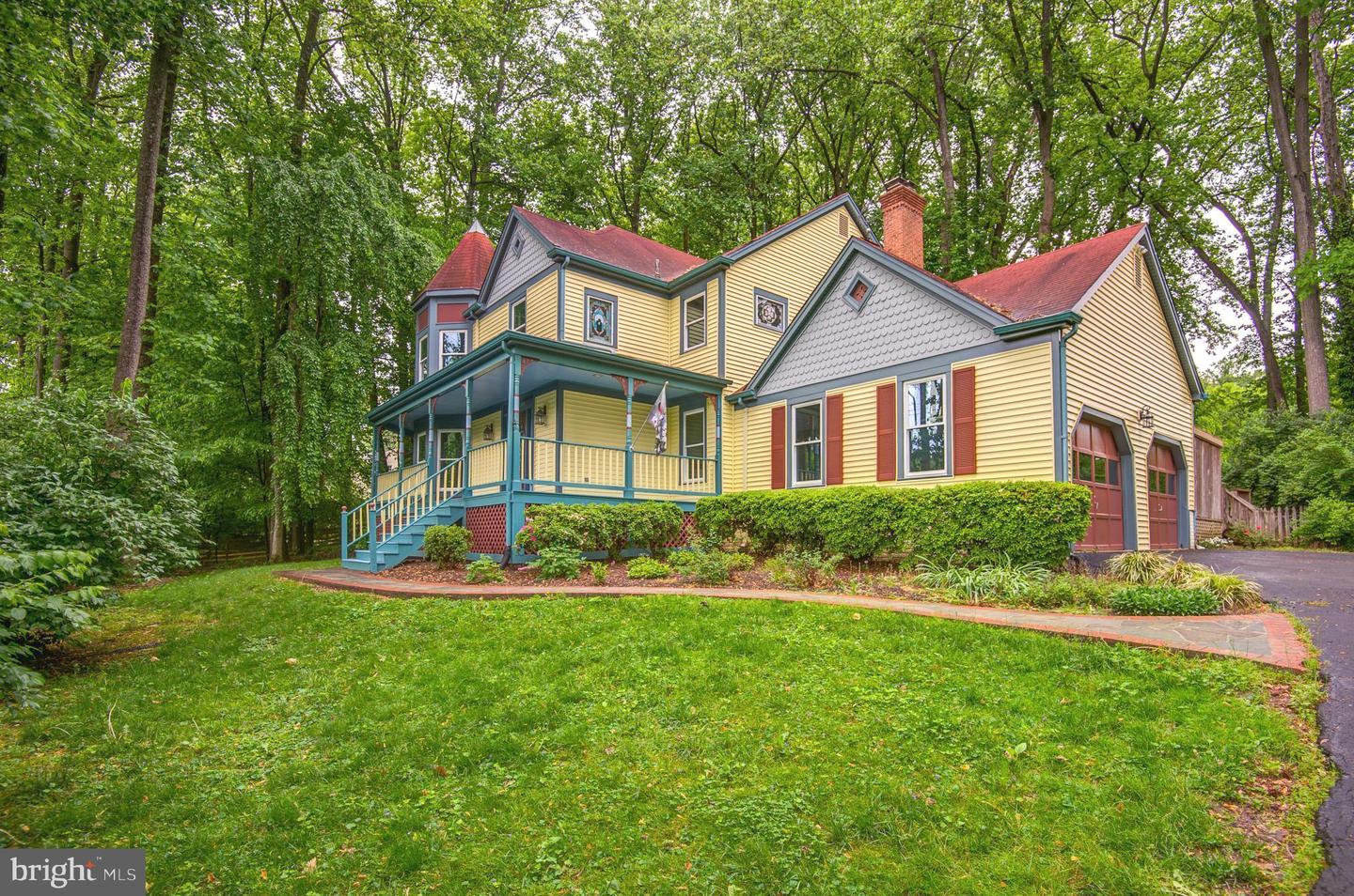 6814 BRADDOCK RD, ANNANDALE, Virginia 22003, 3 Bedrooms Bedrooms, ,3 BathroomsBathrooms,Residential,For sale,6814 BRADDOCK RD,VAFX2229952 MLS # VAFX2229952