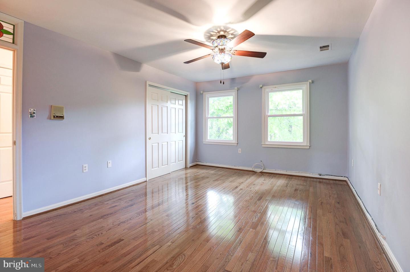 6814 BRADDOCK RD, ANNANDALE, Virginia 22003, 3 Bedrooms Bedrooms, ,3 BathroomsBathrooms,Residential,For sale,6814 BRADDOCK RD,VAFX2229952 MLS # VAFX2229952