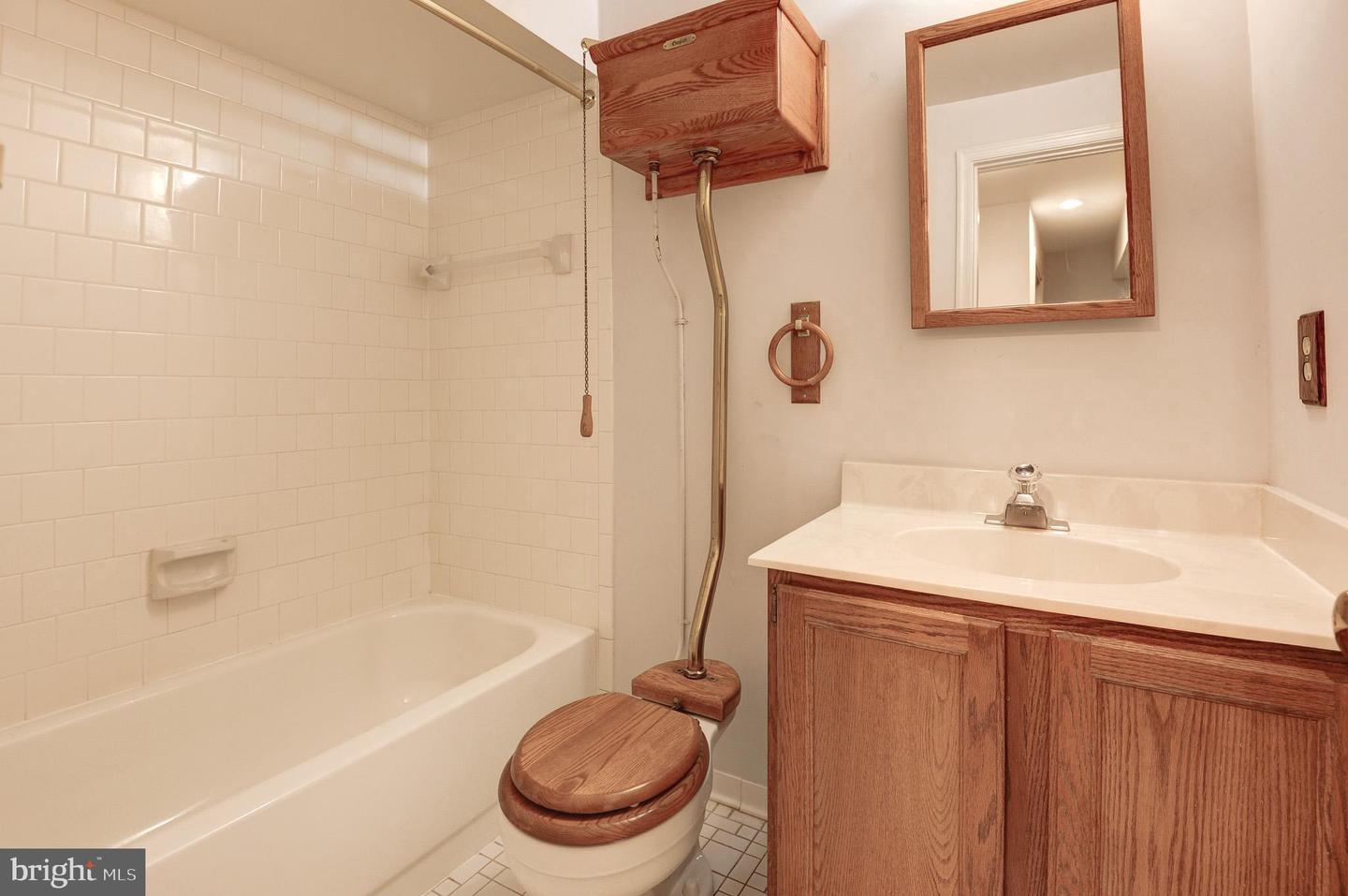 6814 BRADDOCK RD, ANNANDALE, Virginia 22003, 3 Bedrooms Bedrooms, ,3 BathroomsBathrooms,Residential,For sale,6814 BRADDOCK RD,VAFX2229952 MLS # VAFX2229952