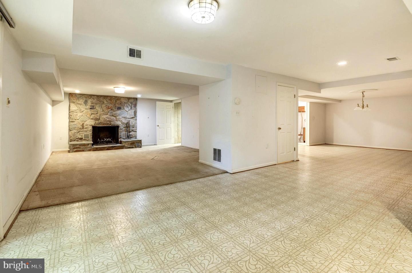 6814 BRADDOCK RD, ANNANDALE, Virginia 22003, 3 Bedrooms Bedrooms, ,3 BathroomsBathrooms,Residential,For sale,6814 BRADDOCK RD,VAFX2229952 MLS # VAFX2229952