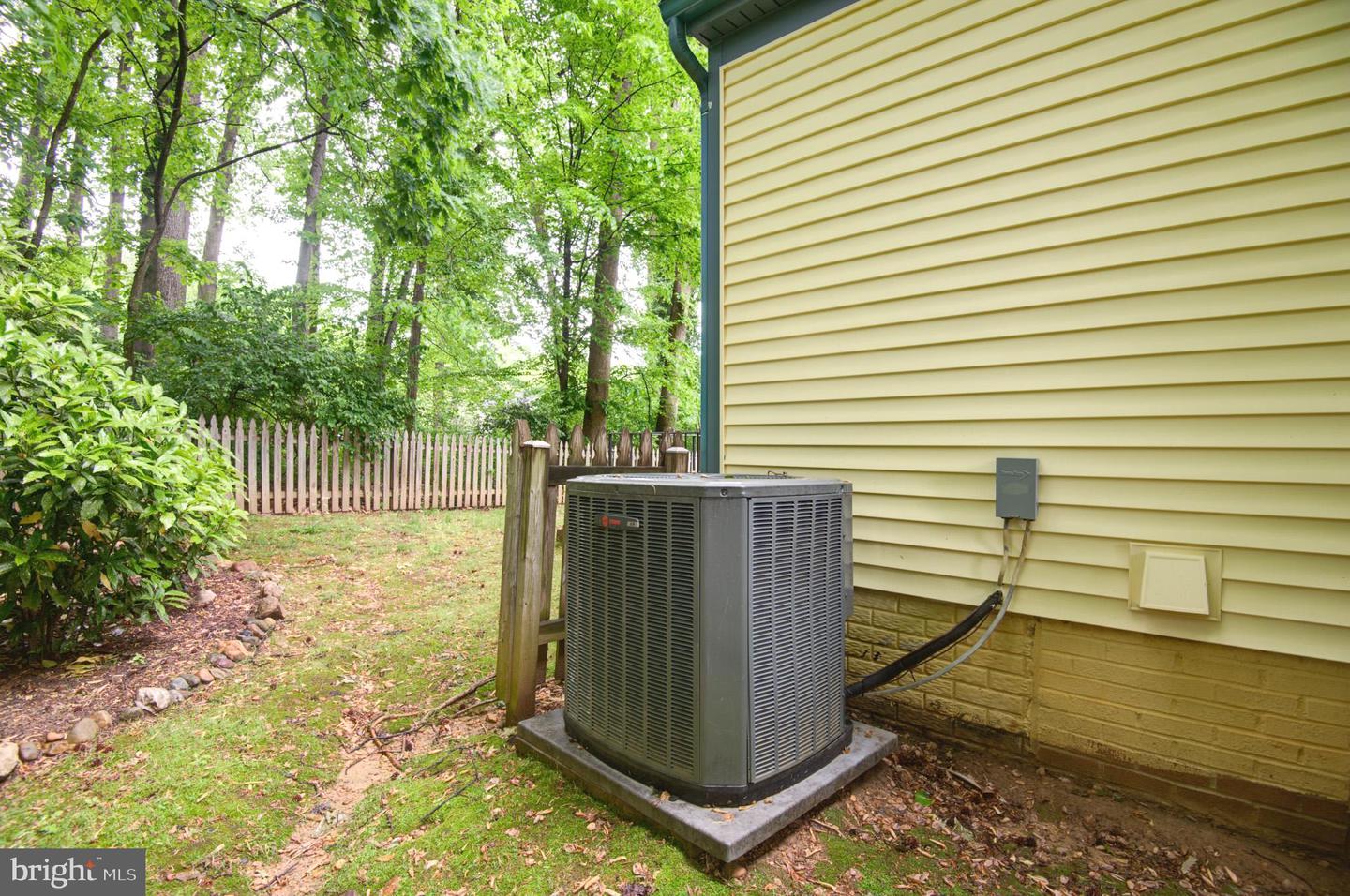 6814 BRADDOCK RD, ANNANDALE, Virginia 22003, 3 Bedrooms Bedrooms, ,3 BathroomsBathrooms,Residential,For sale,6814 BRADDOCK RD,VAFX2229952 MLS # VAFX2229952