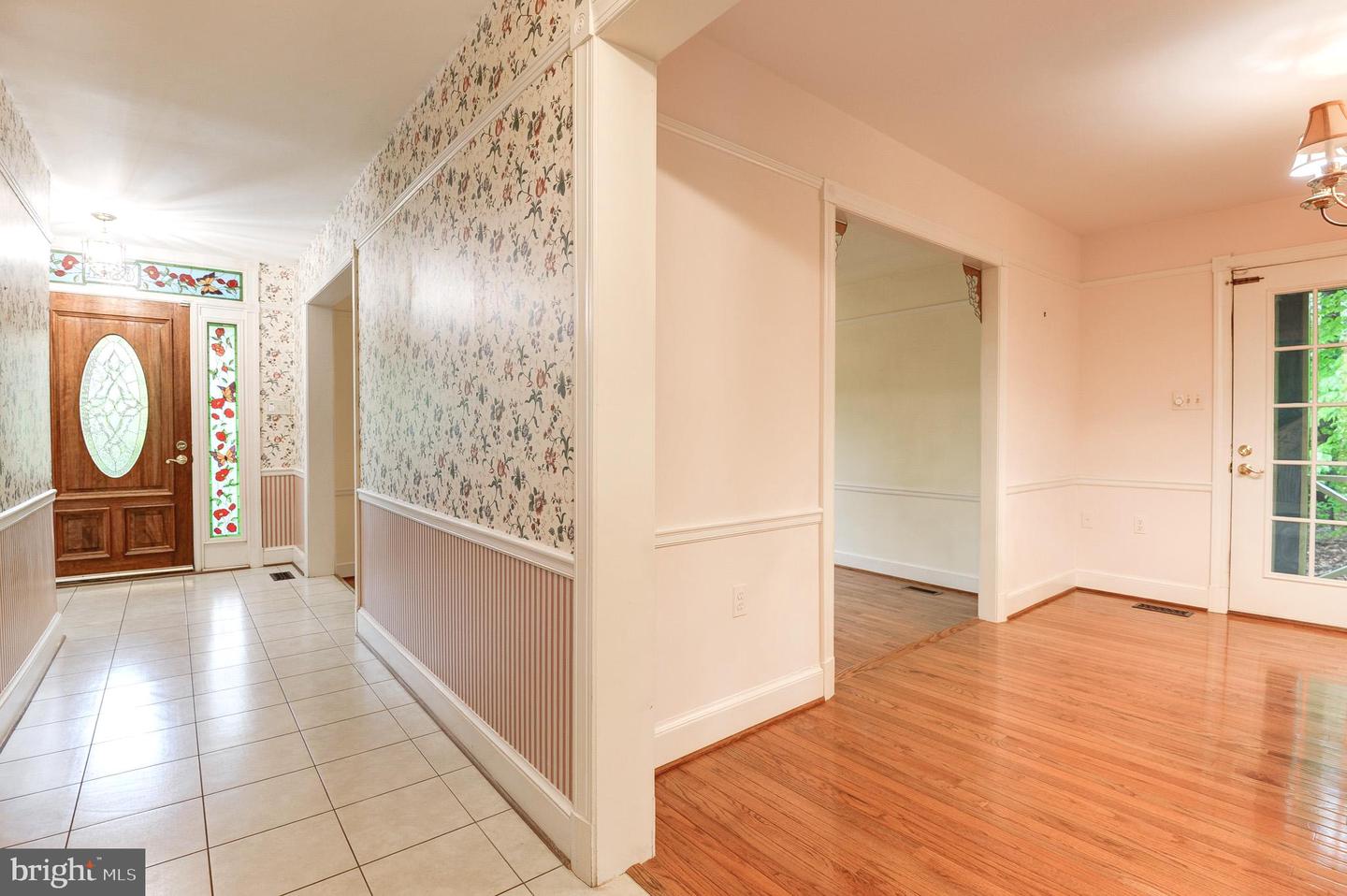 6814 BRADDOCK RD, ANNANDALE, Virginia 22003, 3 Bedrooms Bedrooms, ,3 BathroomsBathrooms,Residential,For sale,6814 BRADDOCK RD,VAFX2229952 MLS # VAFX2229952