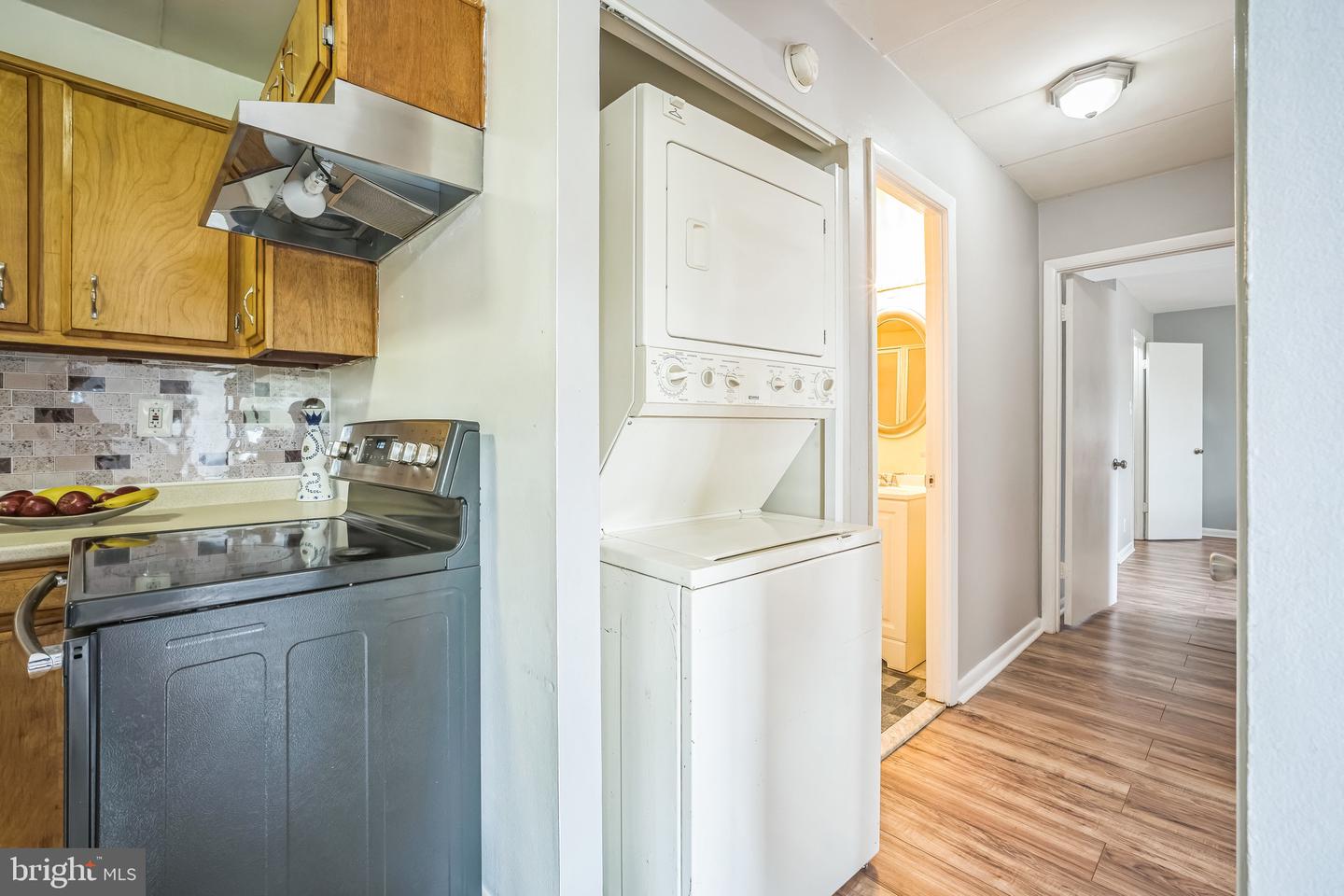 6220 EDSALL RD #302, ALEXANDRIA, Virginia 22312, 2 Bedrooms Bedrooms, ,2 BathroomsBathrooms,Residential,For sale,6220 EDSALL RD #302,VAAX2043446 MLS # VAAX2043446