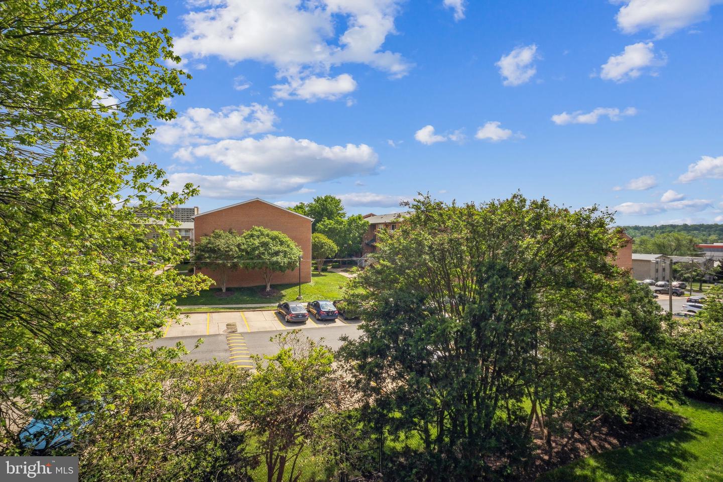 6220 EDSALL RD #302, ALEXANDRIA, Virginia 22312, 2 Bedrooms Bedrooms, ,2 BathroomsBathrooms,Residential,For sale,6220 EDSALL RD #302,VAAX2043446 MLS # VAAX2043446