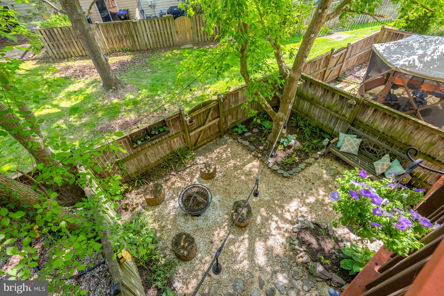 9857 OAKDALE WOODS CT, VIENNA, Virginia 22181, 3 Bedrooms Bedrooms, ,3 BathroomsBathrooms,Residential,For sale,9857 OAKDALE WOODS CT,VAFX2231272 MLS # VAFX2231272