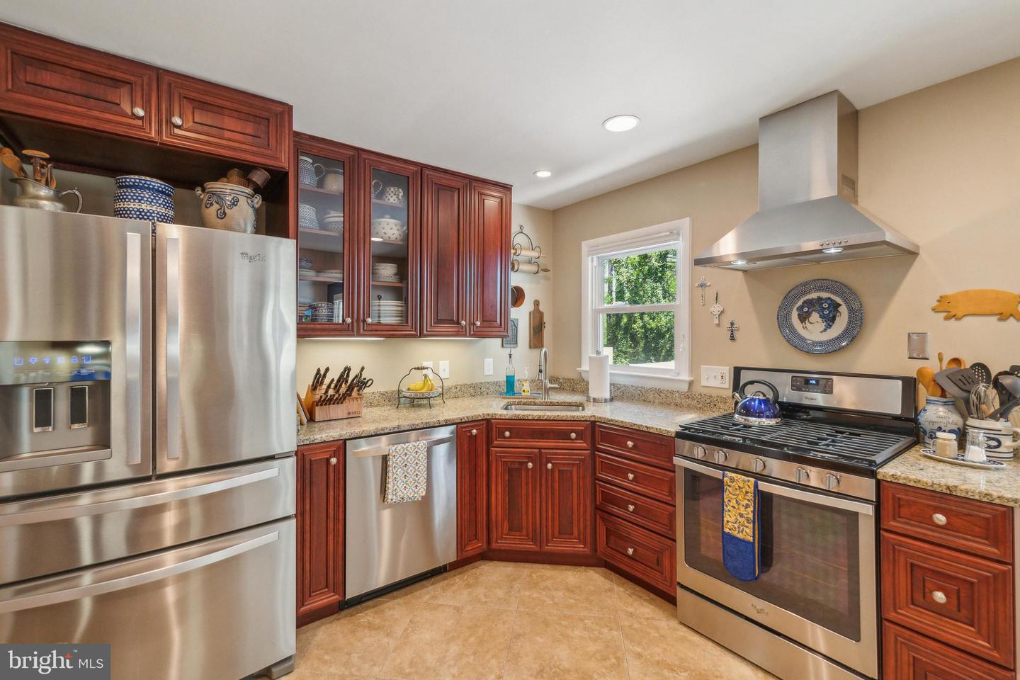 6919 GILLINGS RD, SPRINGFIELD, Virginia 22152, 4 Bedrooms Bedrooms, ,3 BathroomsBathrooms,Residential,For sale,6919 GILLINGS RD,VAFX2231972 MLS # VAFX2231972