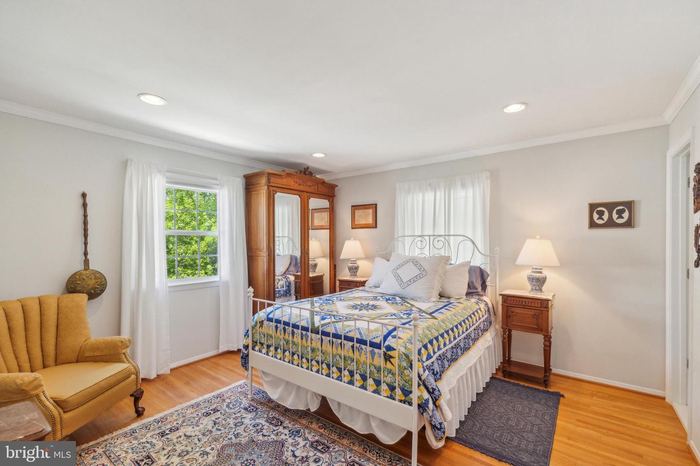 6919 GILLINGS RD, SPRINGFIELD, Virginia 22152, 4 Bedrooms Bedrooms, ,3 BathroomsBathrooms,Residential,For sale,6919 GILLINGS RD,VAFX2231972 MLS # VAFX2231972