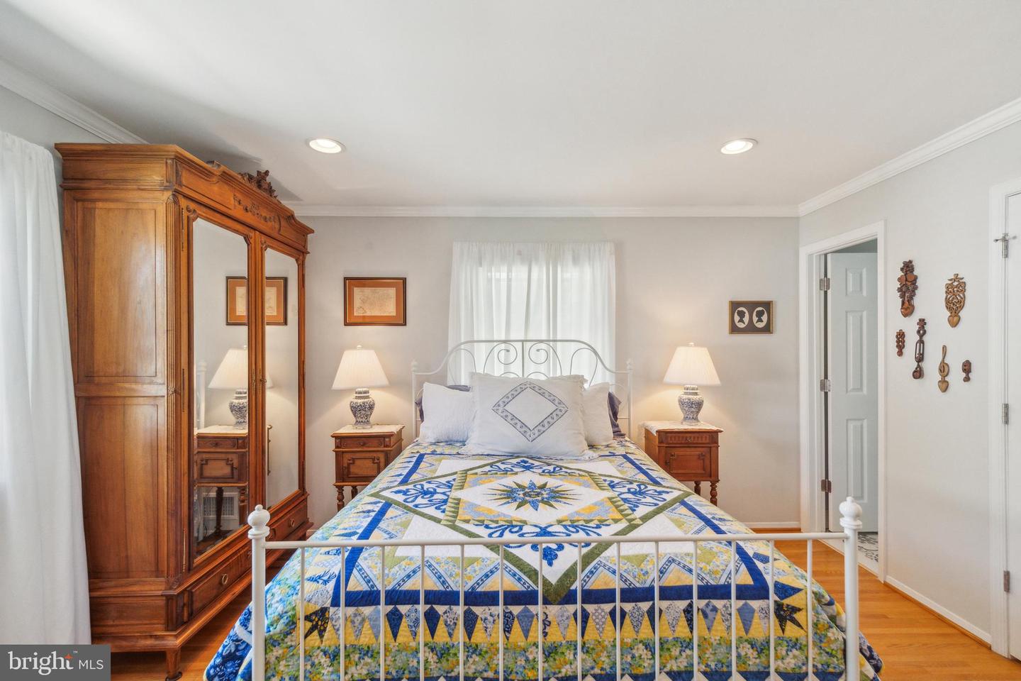 6919 GILLINGS RD, SPRINGFIELD, Virginia 22152, 4 Bedrooms Bedrooms, ,3 BathroomsBathrooms,Residential,For sale,6919 GILLINGS RD,VAFX2231972 MLS # VAFX2231972