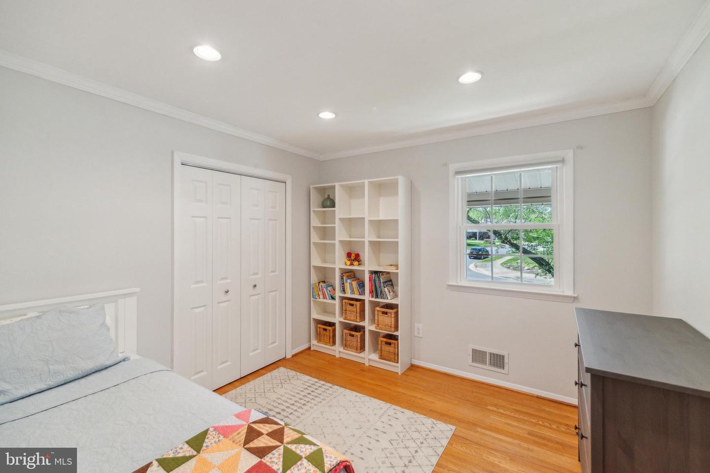6919 GILLINGS RD, SPRINGFIELD, Virginia 22152, 4 Bedrooms Bedrooms, ,3 BathroomsBathrooms,Residential,For sale,6919 GILLINGS RD,VAFX2231972 MLS # VAFX2231972