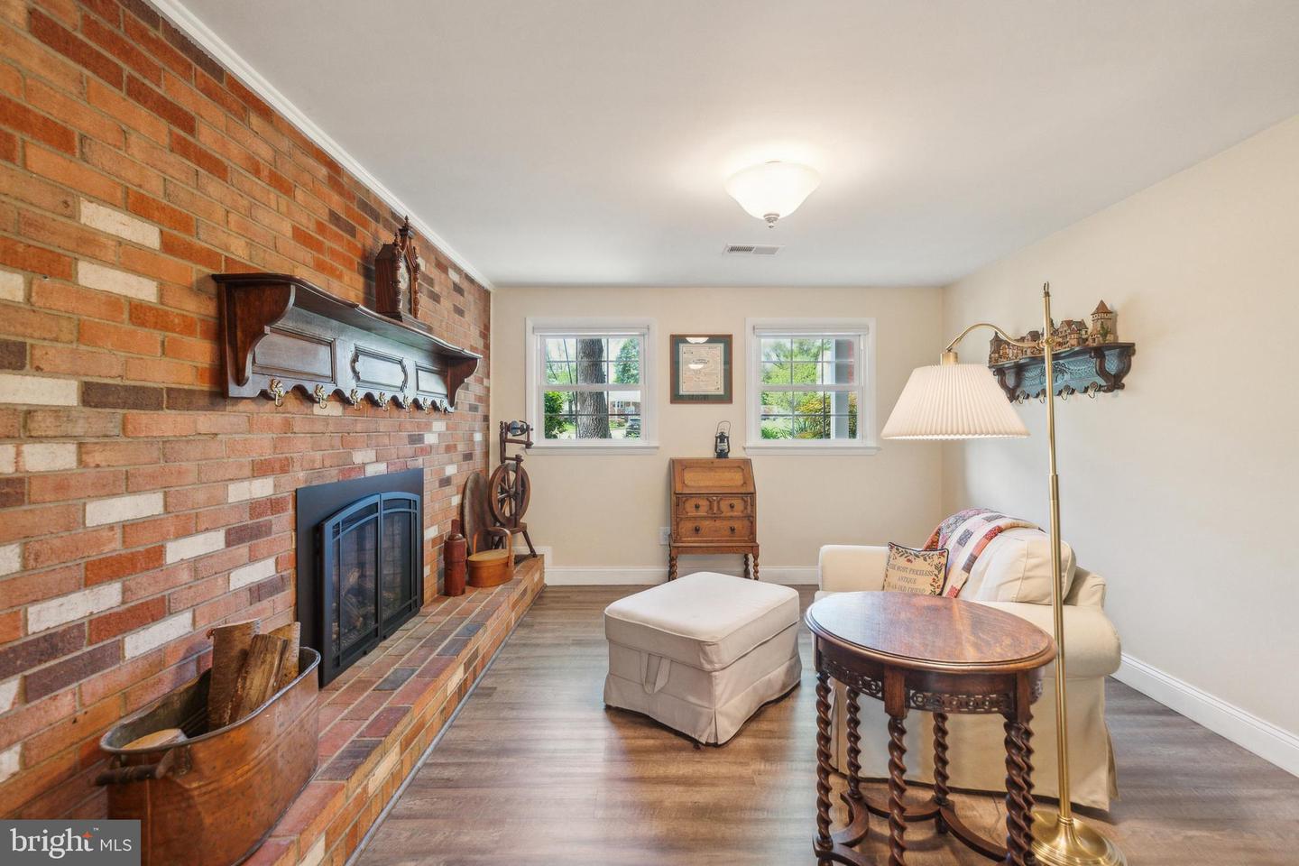 6919 GILLINGS RD, SPRINGFIELD, Virginia 22152, 4 Bedrooms Bedrooms, ,3 BathroomsBathrooms,Residential,For sale,6919 GILLINGS RD,VAFX2231972 MLS # VAFX2231972