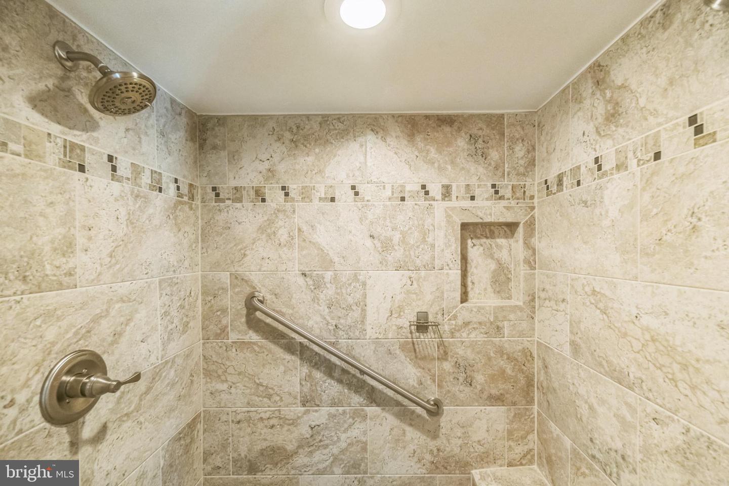 6919 GILLINGS RD, SPRINGFIELD, Virginia 22152, 4 Bedrooms Bedrooms, ,3 BathroomsBathrooms,Residential,For sale,6919 GILLINGS RD,VAFX2231972 MLS # VAFX2231972