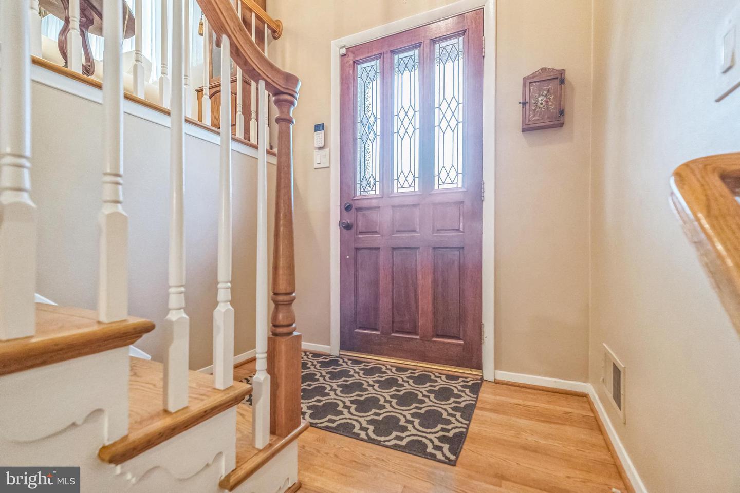 6919 GILLINGS RD, SPRINGFIELD, Virginia 22152, 4 Bedrooms Bedrooms, ,3 BathroomsBathrooms,Residential,For sale,6919 GILLINGS RD,VAFX2231972 MLS # VAFX2231972