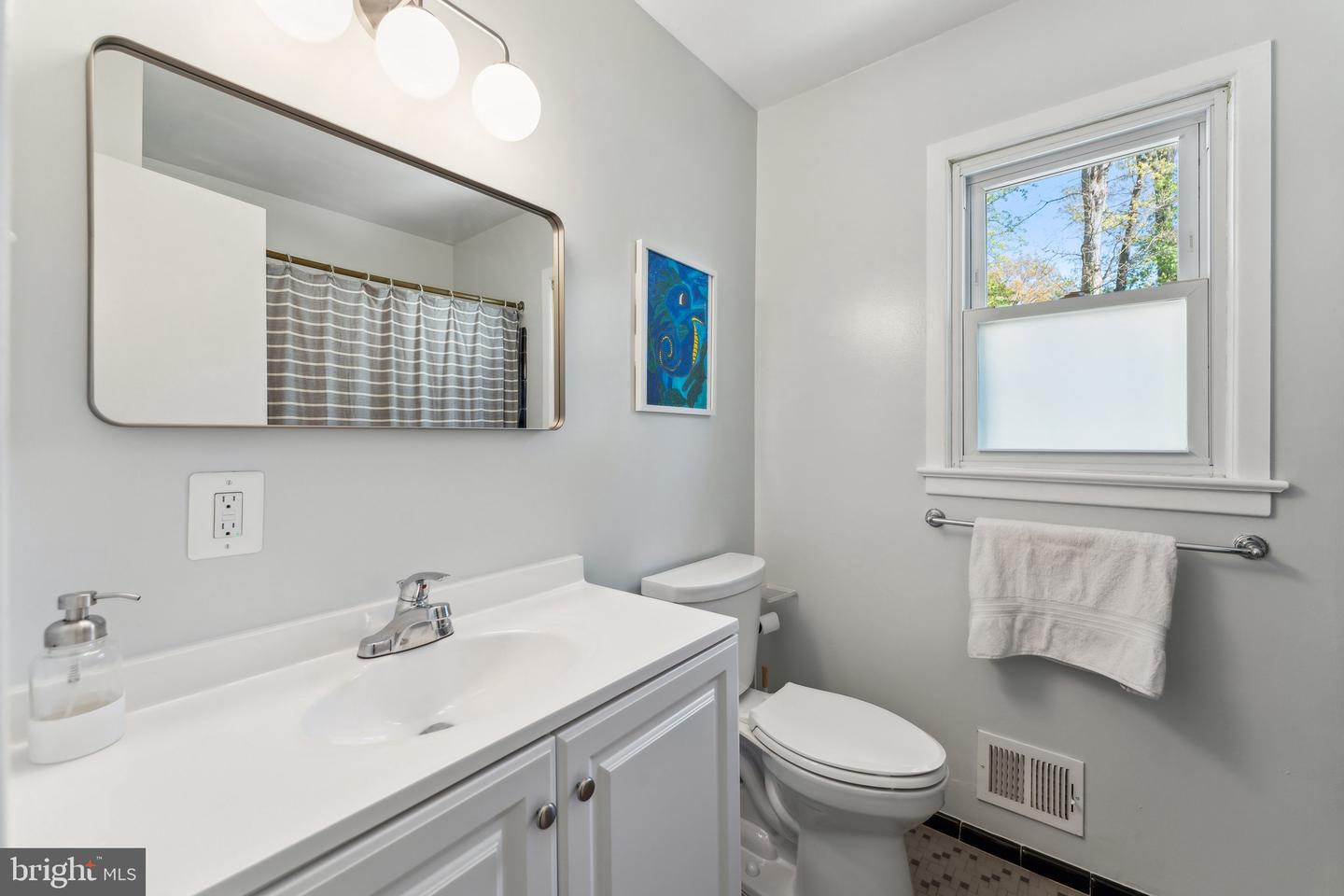 7919 ROSWELL DR, FALLS CHURCH, Virginia 22043, 3 Bedrooms Bedrooms, ,2 BathroomsBathrooms,Residential,For sale,7919 ROSWELL DR,VAFX2232006 MLS # VAFX2232006
