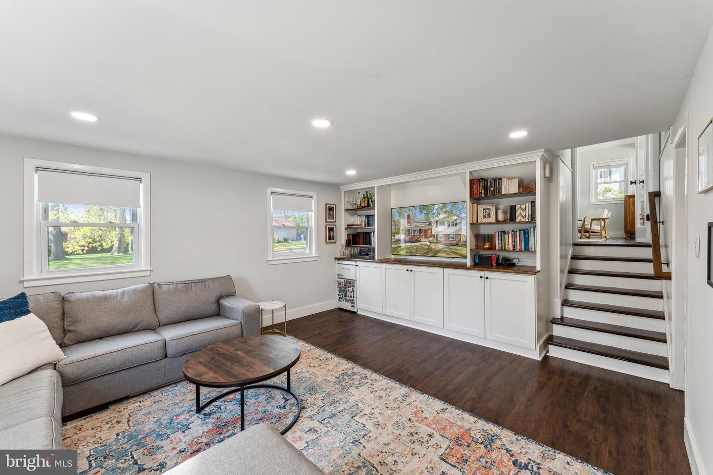 7919 ROSWELL DR, FALLS CHURCH, Virginia 22043, 3 Bedrooms Bedrooms, ,2 BathroomsBathrooms,Residential,For sale,7919 ROSWELL DR,VAFX2232006 MLS # VAFX2232006