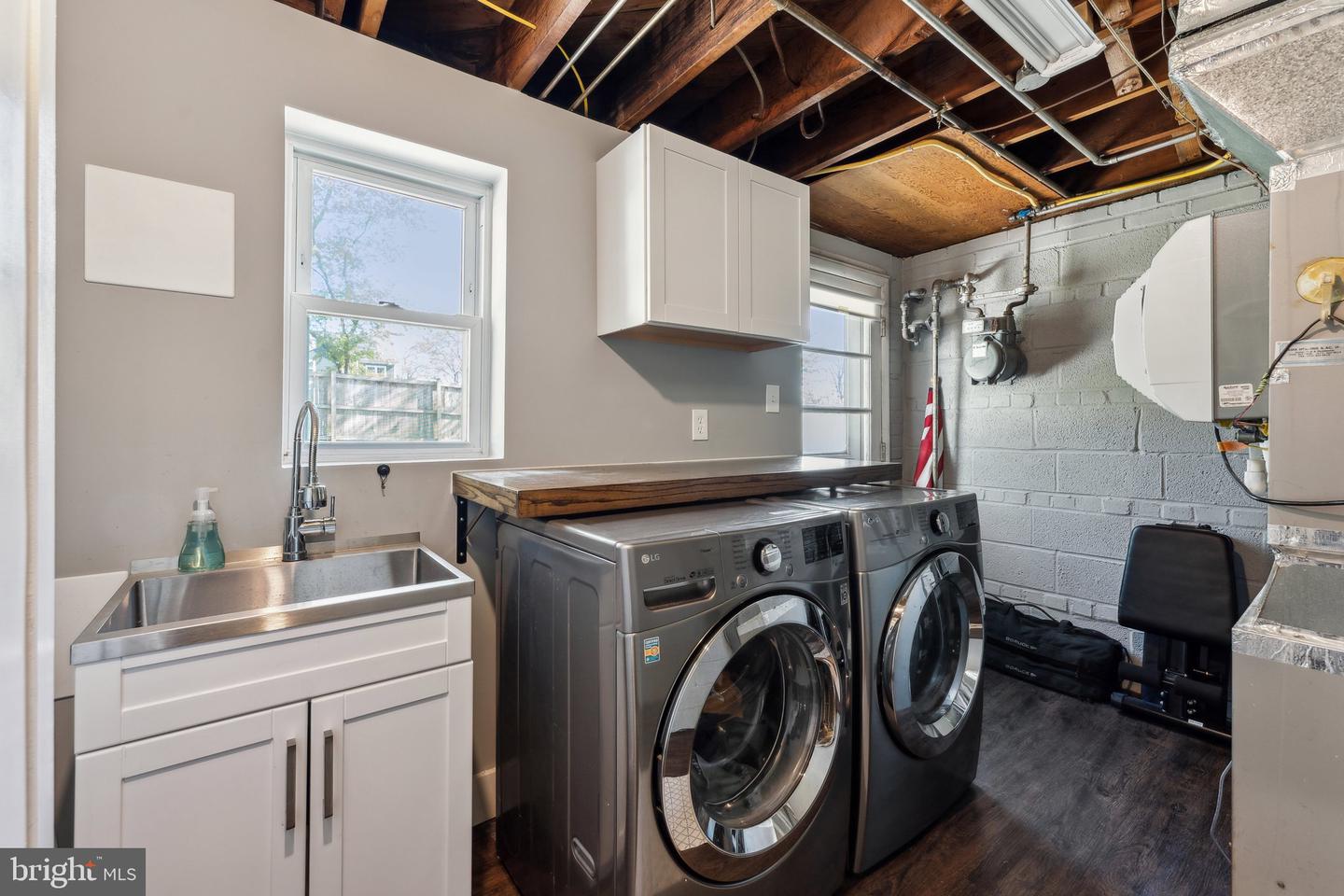7919 ROSWELL DR, FALLS CHURCH, Virginia 22043, 3 Bedrooms Bedrooms, ,2 BathroomsBathrooms,Residential,For sale,7919 ROSWELL DR,VAFX2232006 MLS # VAFX2232006