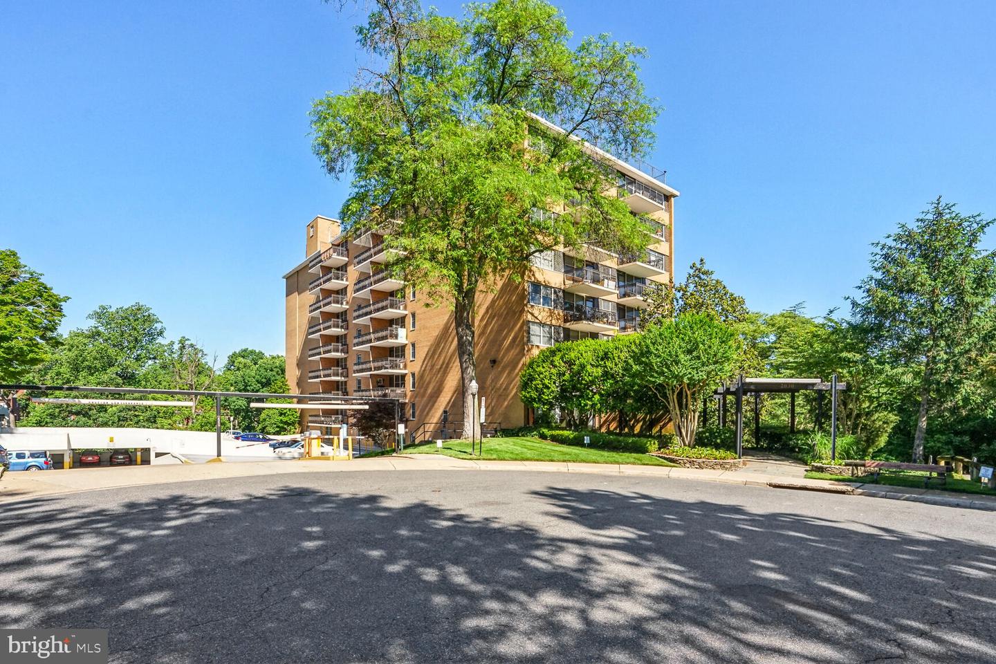 2030 N ADAMS ST #1004, ARLINGTON, Virginia 22201, 1 Bedroom Bedrooms, ,1 BathroomBathrooms,Residential,For sale,2030 N ADAMS ST #1004,VAAR2055304 MLS # VAAR2055304