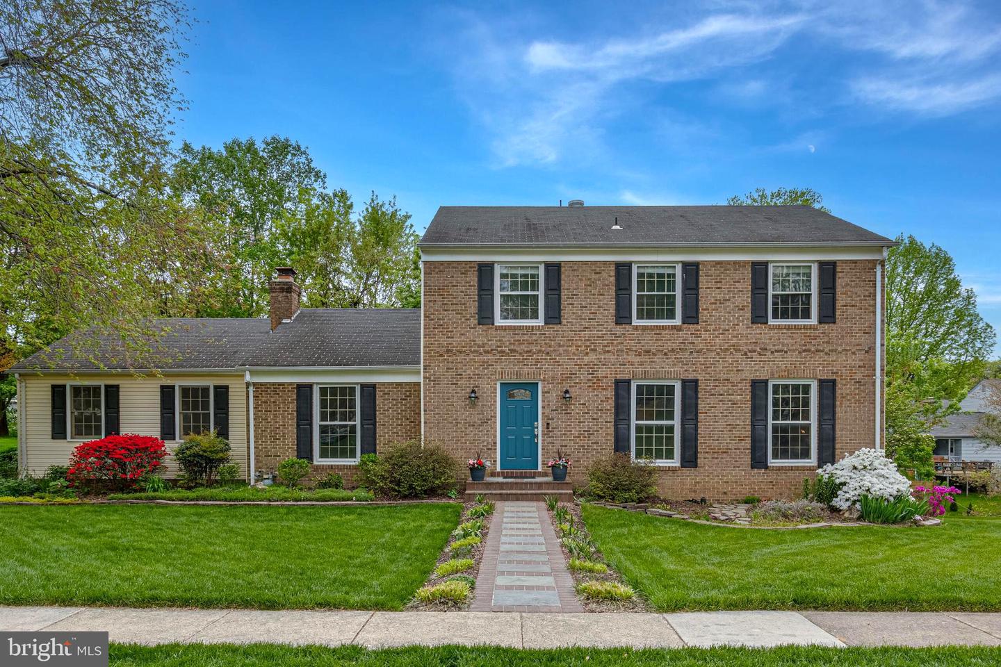 5514 SHOOTERS HILL LN, FAIRFAX, Virginia 22032, 4 Bedrooms Bedrooms, ,3 BathroomsBathrooms,Residential,For sale,5514 SHOOTERS HILL LN,VAFX2230942 MLS # VAFX2230942